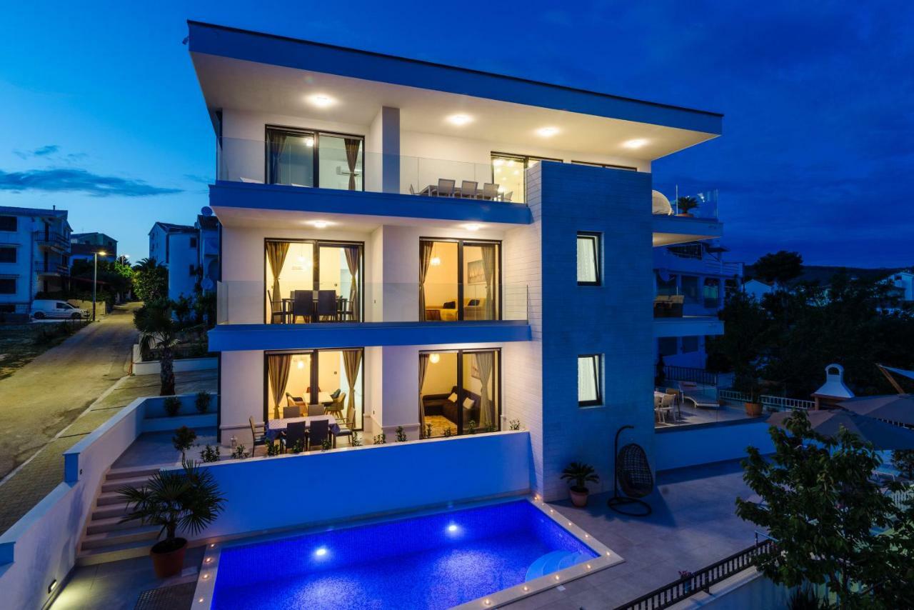 Apartments Villa Dalmatia Traù Esterno foto