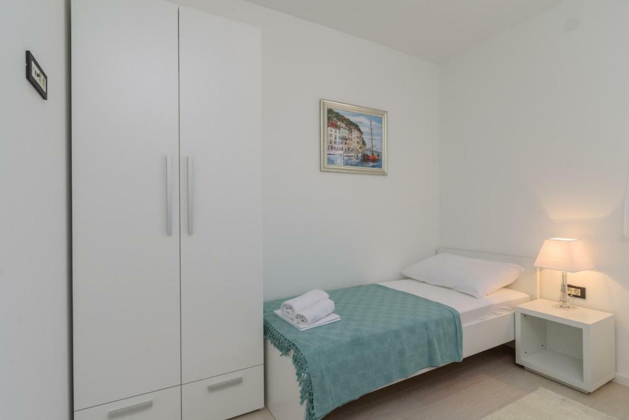 Apartments Villa Dalmatia Traù Camera foto